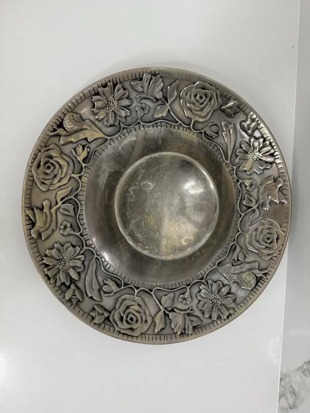 Vintage The Wilton Co. Metal Armetale Garden Path Chip & Dip Bread & Oil Platter
